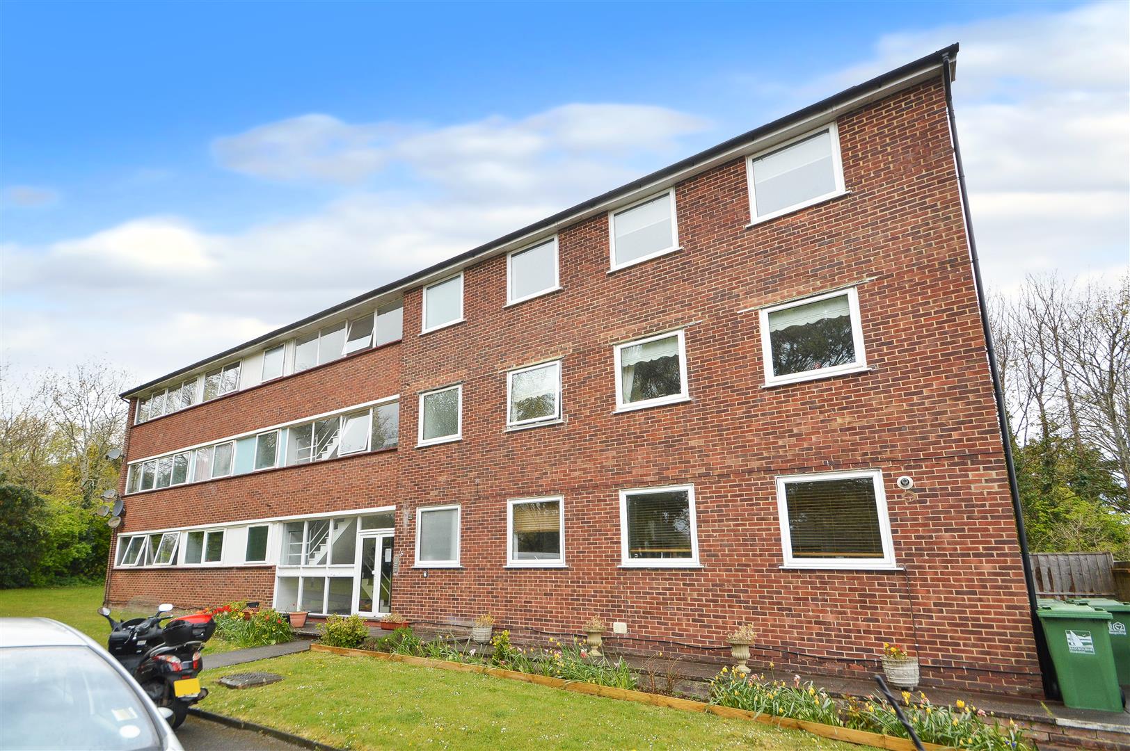 Property Details for Woodcroft Drive Eastbourne East Sussex BN21 2XW